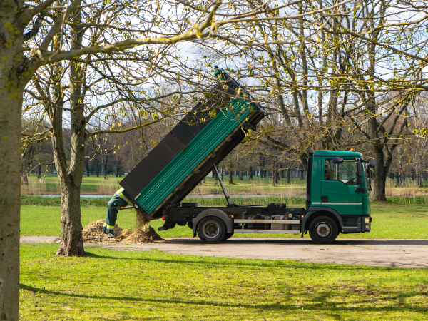 Small Tipper Trucks: Versatile Solutions for Efficient Construction Projects